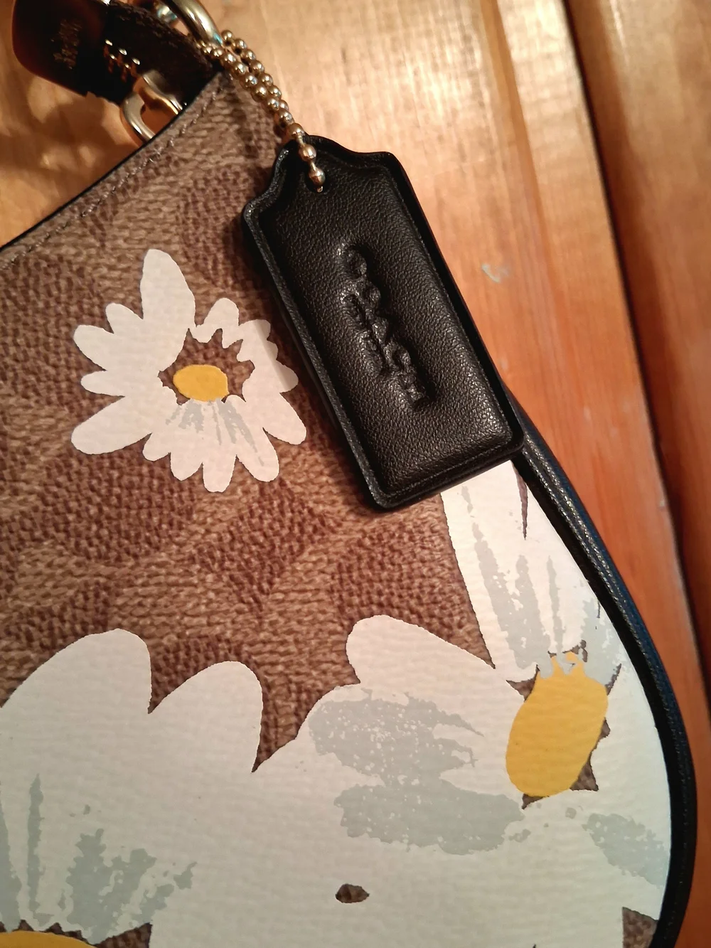 Coach Daisy Floral Signature Crescent Shoulder Bag Purse With Gold Hardware - Picture 5 of 9